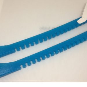 Plastic skate guard w/adjustable strap - Electric Blue